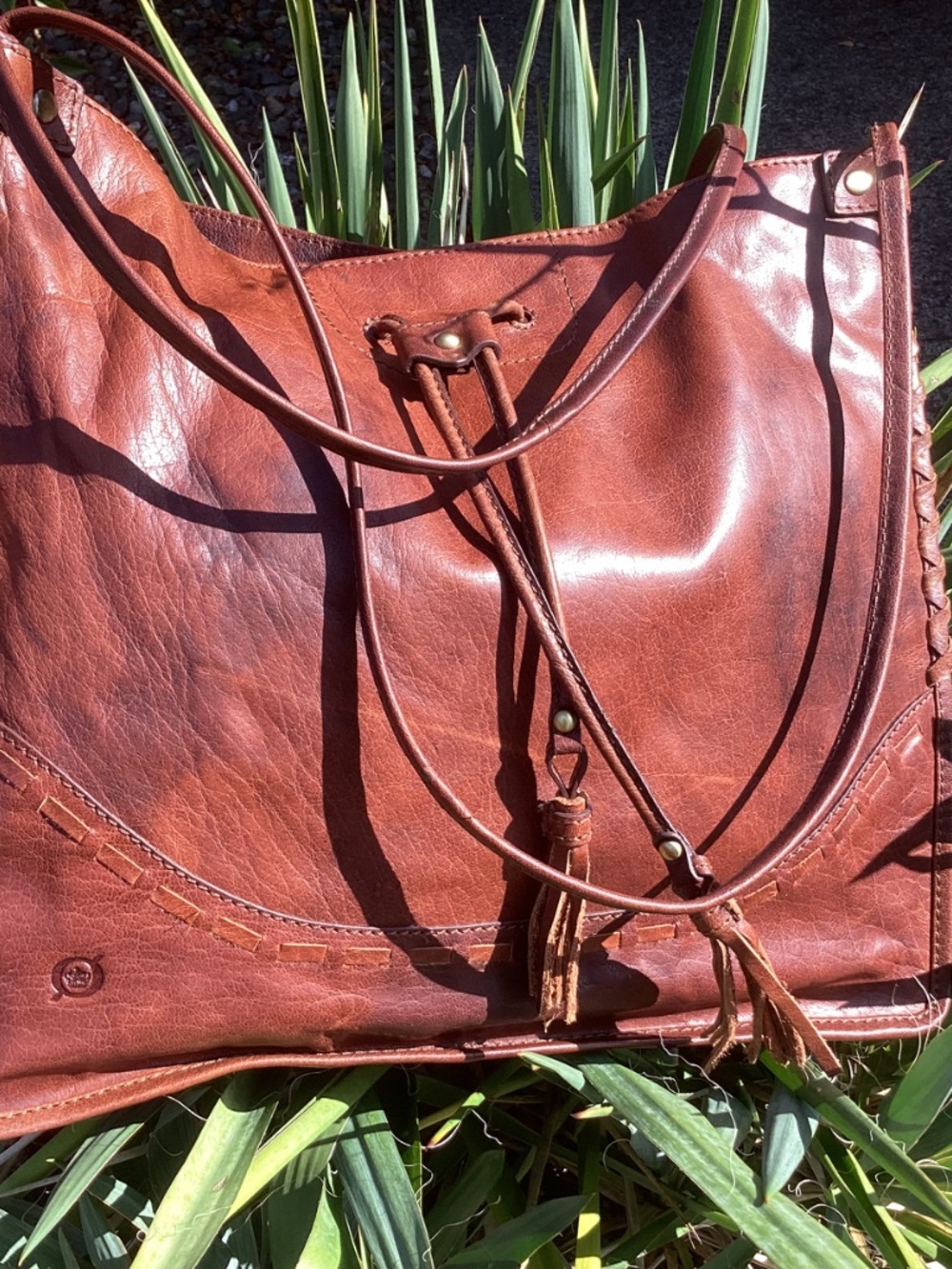 Beautiful Born Distressed Coloring Genuine Thick Leather Tote Handbag 🦋 - Picture 3 of 12